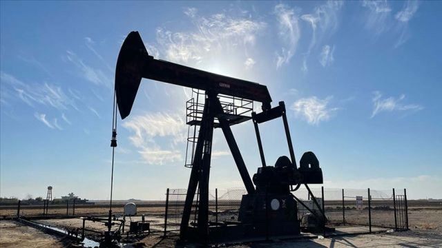 Azeri Light crude oil prices increase